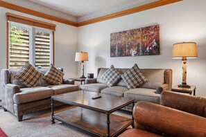 TV, fireplace - The Charter at Beaver Creek A110 (Beaver Creek)