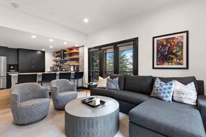 TV, fireplace - The Charter at Beaver Creek G150 (Beaver Creek)