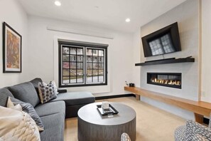 TV, fireplace - The Charter at Beaver Creek G150 (Beaver Creek)