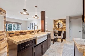 Fridge, microwave, oven, stovetop - The Charter at Beaver Creek A360 (Beaver Creek)