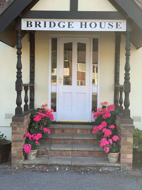 Apartment, 2 Queen Beds | Garden