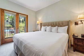 1 bedroom, iron/ironing board, travel cot, WiFi
