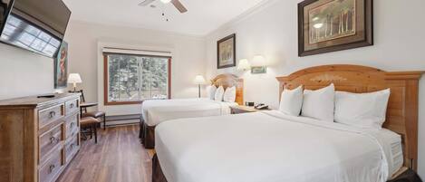 Strykejern/-brett, reiseseng for barn, wi-fi og sengetøy