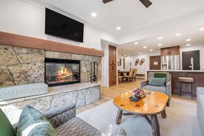 TV, fireplace