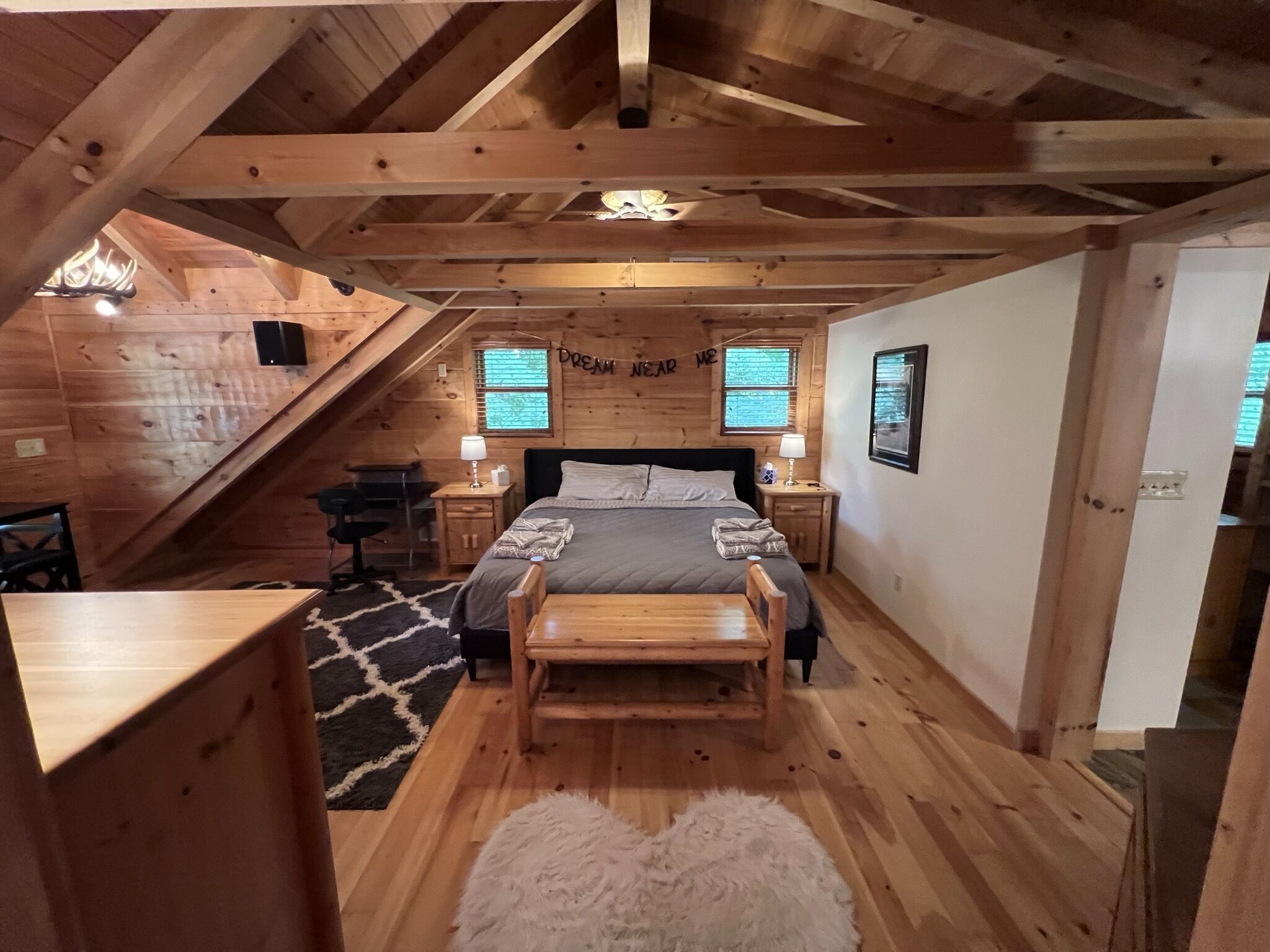 5 habitaciones, escritorio, tabla de planchar con plancha y wifi gratis 