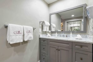 Free toiletries, hair dryer, towels - The Charter at Beaver Creek D485 (Beaver Creek)