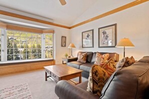 TV, fireplace - The Charter at Beaver Creek D460 (Beaver Creek)