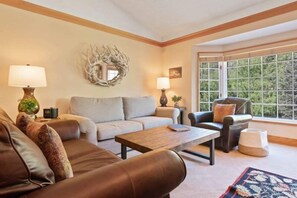 TV, fireplace - The Charter at Beaver Creek D450 (Beaver Creek)