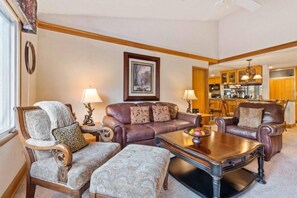 TV, fireplace - The Charter at Beaver Creek D430 (Beaver Creek)