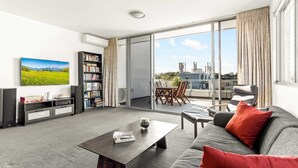 Unclassified image, 4 of 15, button - Spacious 2-Bed with Two Balconies with City Views (Alexandria)