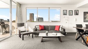 Unclassified image, 3 of 15, button - Spacious 2-Bed with Two Balconies with City Views (Alexandria)