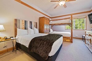 Bügeleisen/Bügelbrett, Reisekinderbett, WLAN, Bettwäsche