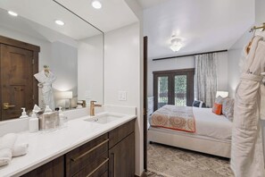1 bedroom, iron/ironing board, travel cot, WiFi - The Charter at Beaver Creek D350 (Beaver Creek)
