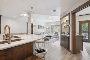 Lobby - The Charter at Beaver Creek D350 (Beaver Creek)