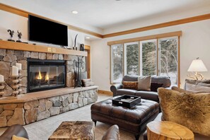 TV, fireplace - The Charter at Beaver Creek D330 (Beaver Creek)