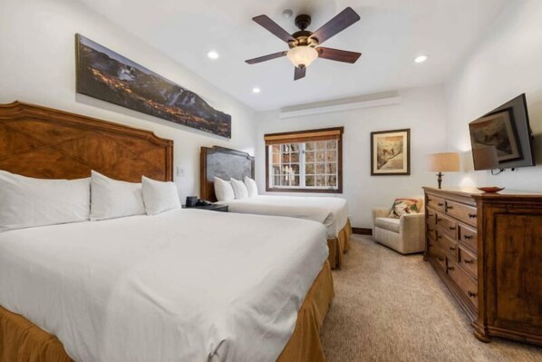 Berço de viagem, Wi-Fi, roupa de cama
