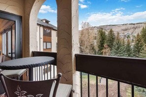 Property grounds - The Charter at Beaver Creek D320 (Beaver Creek)