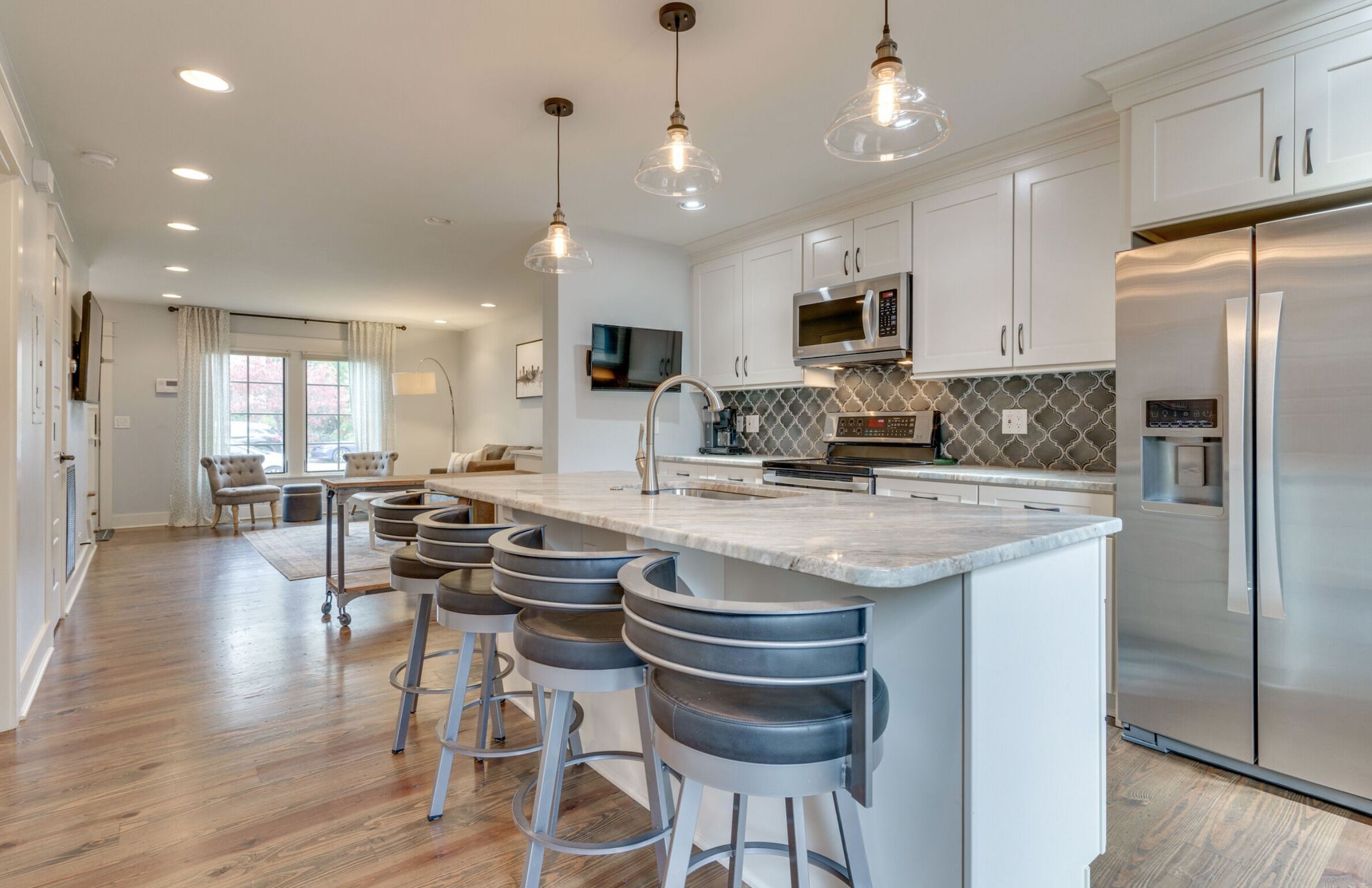 المنشأة من الداخل