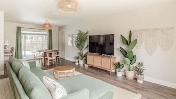 Televisión y oficina