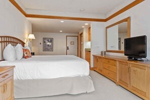 Iron/ironing board, travel cot, WiFi, bed sheets