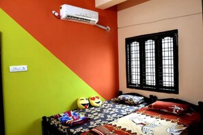1 habitación, tabla de planchar con plancha y wifi 