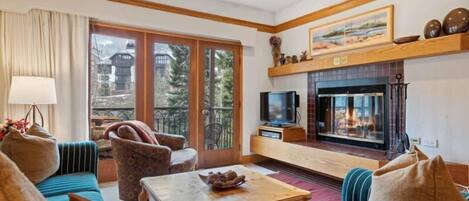 Televisor i llar de foc