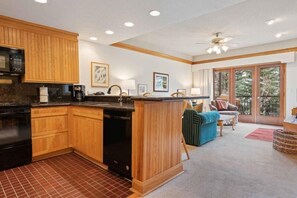 Fridge, microwave, oven, stovetop - The Charter at Beaver Creek C330 (Beaver Creek)