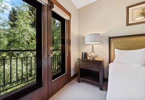 1 bedroom, iron/ironing board, travel cot, WiFi - The Charter at Beaver Creek C230 (Beaver Creek)