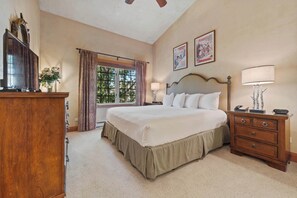 3 Schlafzimmer, Schreibtisch, Bügeleisen/Bügelbrett, Reisekinderbett