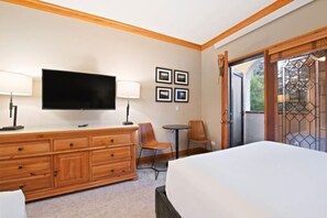 Bügeleisen/Bügelbrett, Reisekinderbett, WLAN, Bettwäsche