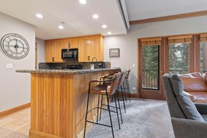 Fridge, microwave, oven, stovetop - The Charter at Beaver Creek C020 (Beaver Creek)