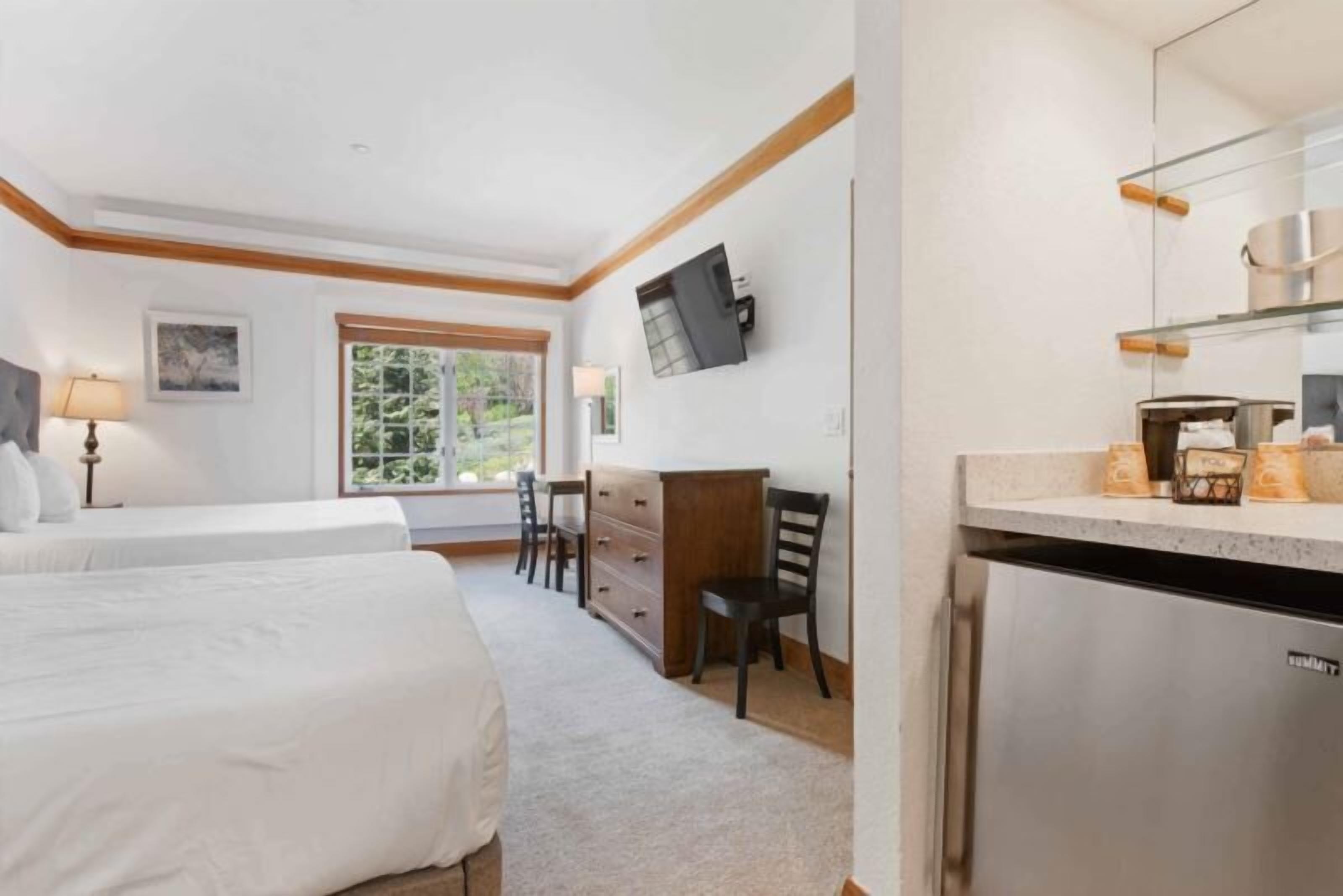 アイロン / アイロン台、旅行用ベビーベッド、WiFi、ベッドシーツ