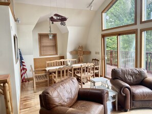 TV, fireplace, printers - Fun and Peaceful (Clymer)