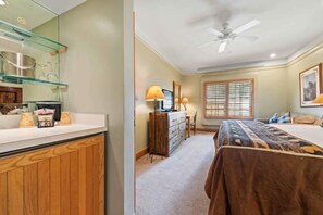 Bügeleisen/Bügelbrett, Reisekinderbett, WLAN, Bettwäsche