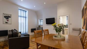 Apartment, 1 King Bed with Sofa bed | Living area