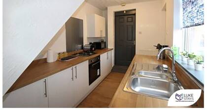 ◑Smart 2 Bed Flat ◑Wifi ◑Nr Bus Stop ◑Nr Park