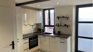 Réfrigérateur, four, plaque de cuisson, lave-vaisselle