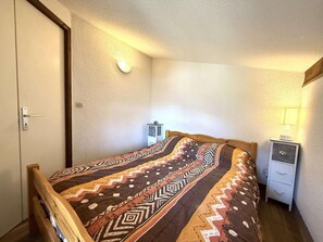 1 bedroom, WiFi - 2nd floor, view ski slopes, balcony, parking, tv, ski locker, 29m², Praz sur Arly (Praz-sur-Arly)