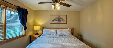 4 bedrooms, WiFi, bed sheets