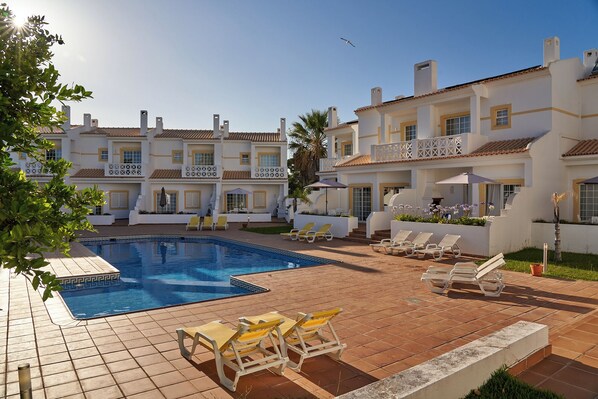 Courtyard - BALAIA PLAZA AL (Albufeira)