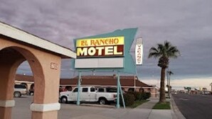 Front of property - El Rancho Hotel (Parker)