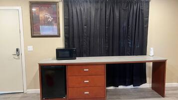 Basic Single Room | Free WiFi