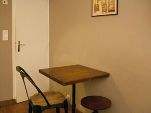 Dining - 15m² Comfortable In The Heart Of Paris! (Paris)