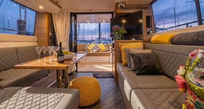 Stylish two-bedroom yacht stay in the heart of Lymington