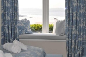 3 chambres, fer et planche à repasser, Wi-Fi gratuit, draps fournis
