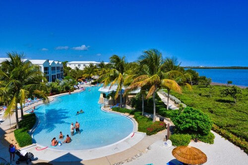 EXPERIENCE OUR UNIQUE OCEAN VIEW RESORT STYLE PROPERTY LOCATED IN KEY LARGO!