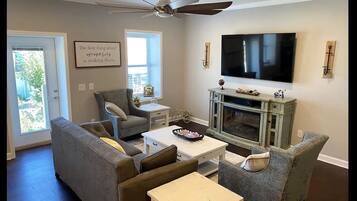 TV connectée, lecteur de DVD, médiathèque, chaîne hi-fi