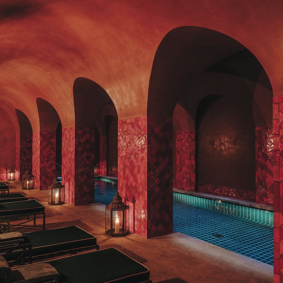 Sauna, steam room, hot springs, body treatments, aromatherapy