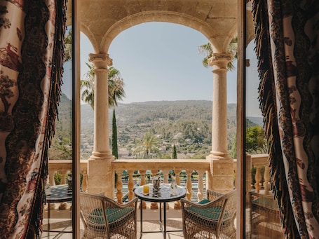 Terraza o patio. Grand Hotel Son Net