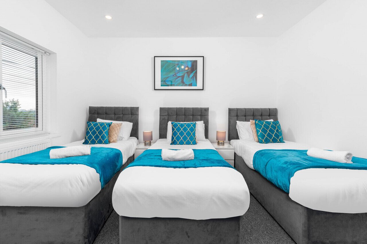 5 bedrooms, iron/ironing board, free WiFi, bed sheets